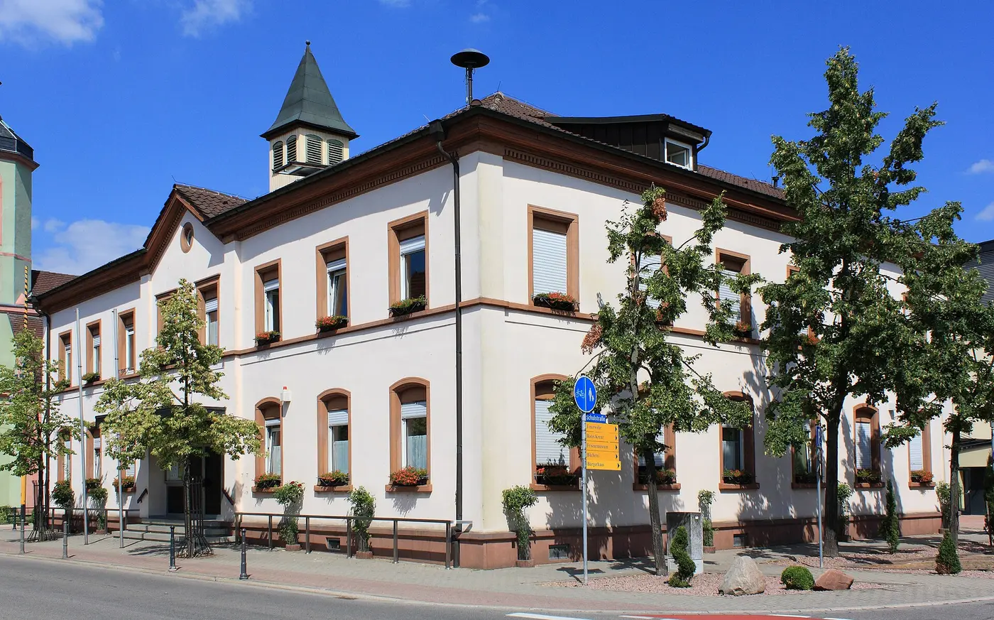 Altlußheim , Rathaus