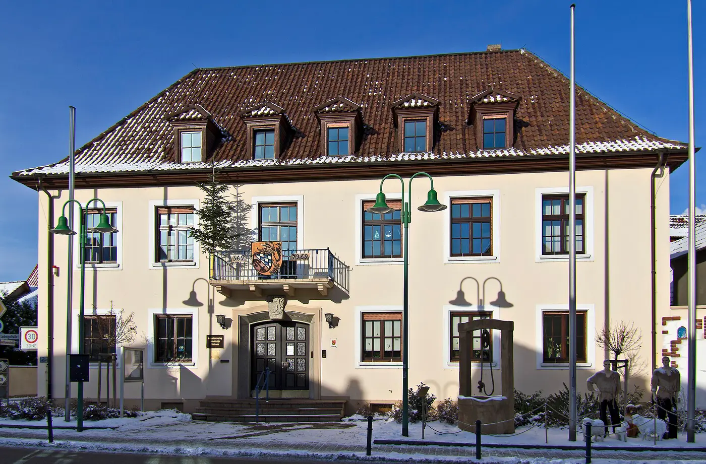Altrip , Rathaus