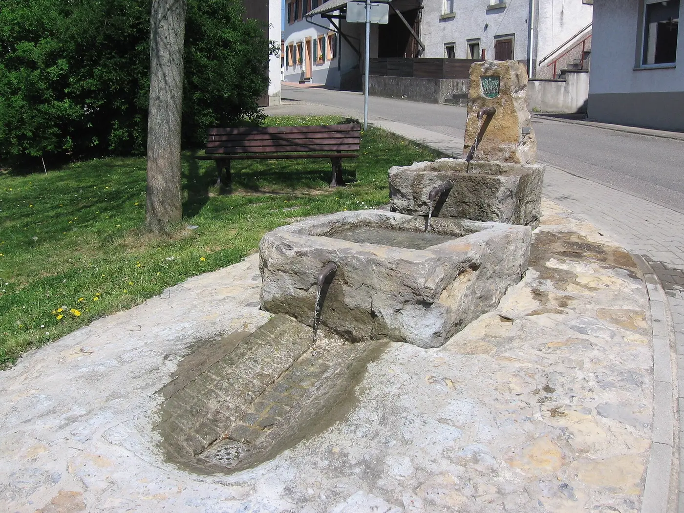 Der Daisbacher Dorfbrunnen (Rhein-Neckar-Kreis, Baden-Württemberg ) wurde 2002 errichtet.