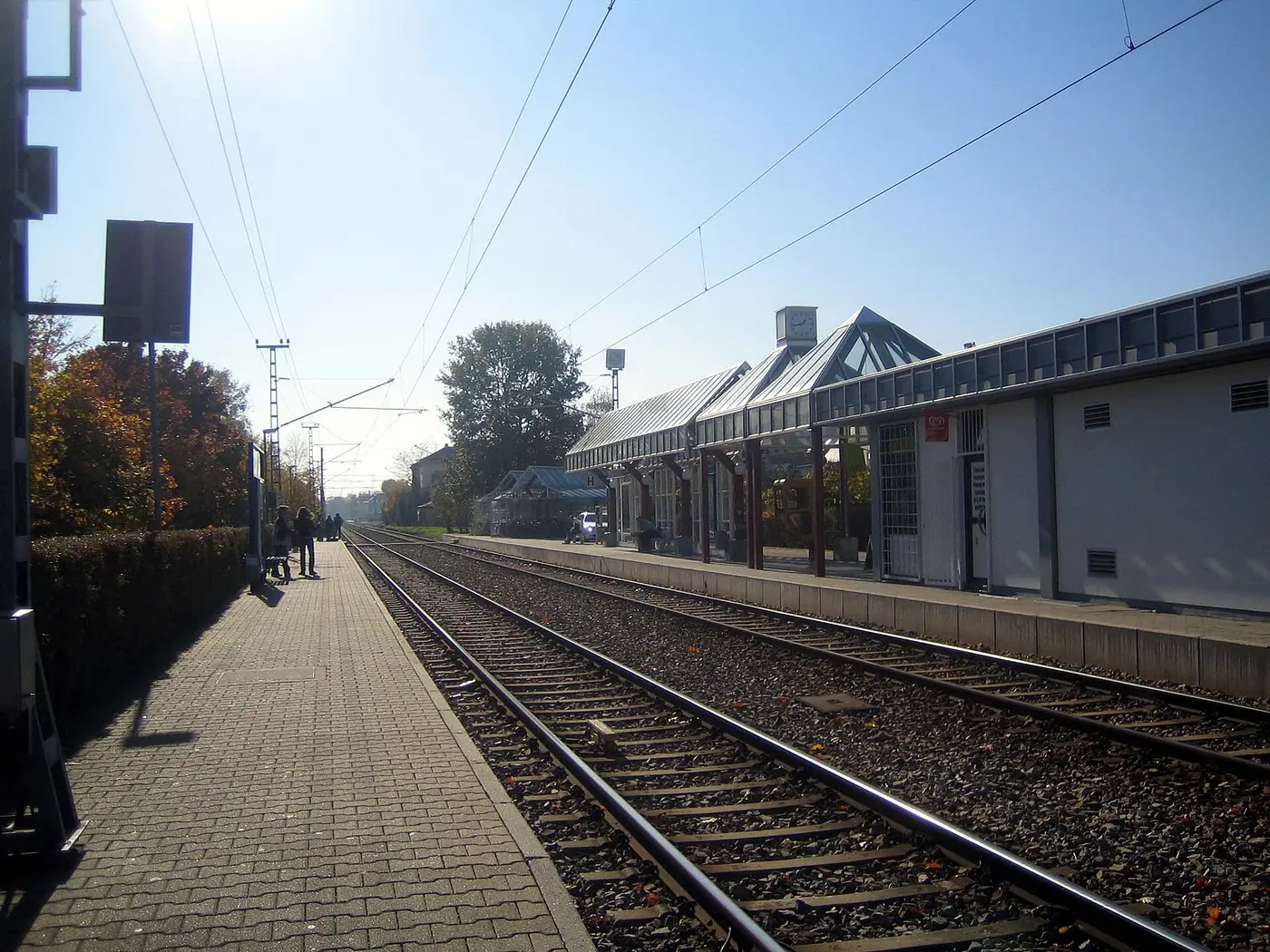 Beschreibung, Quelle und Lizenz Eggenstein Bf., selbst fotografiert 18:04, 28. Okt 2005 Antifaschist 666 …