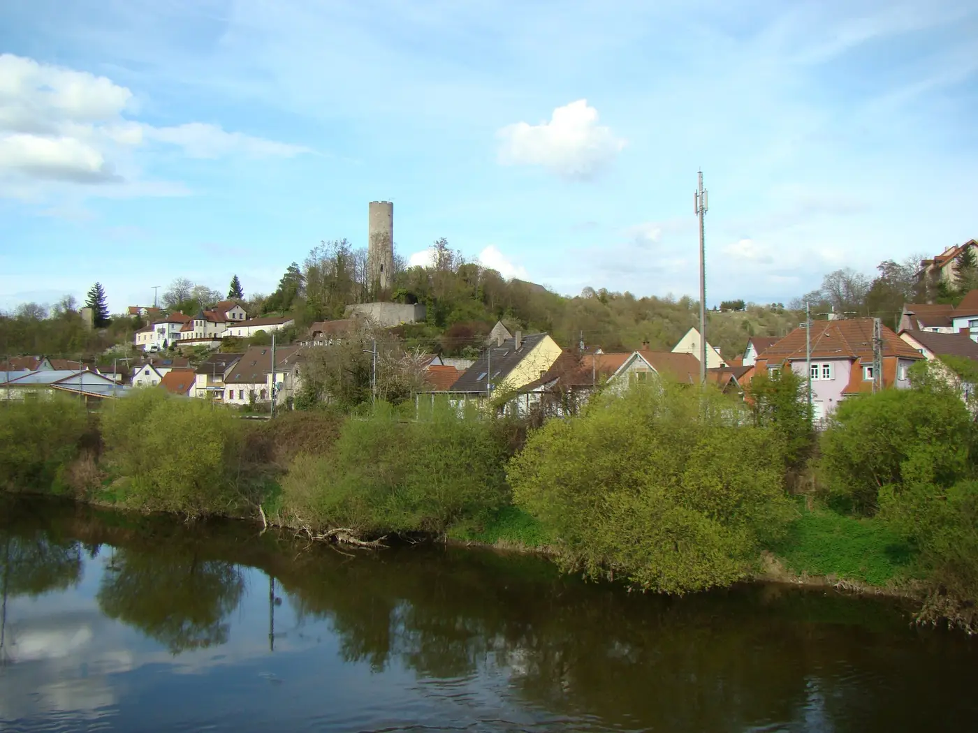 Neudenau-Herbolzheim mit Heriboldisburg