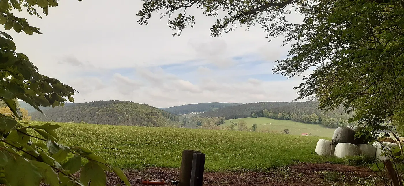Drachenweg Rundwanderung. Blick auf Hiltersklingen (2/3)