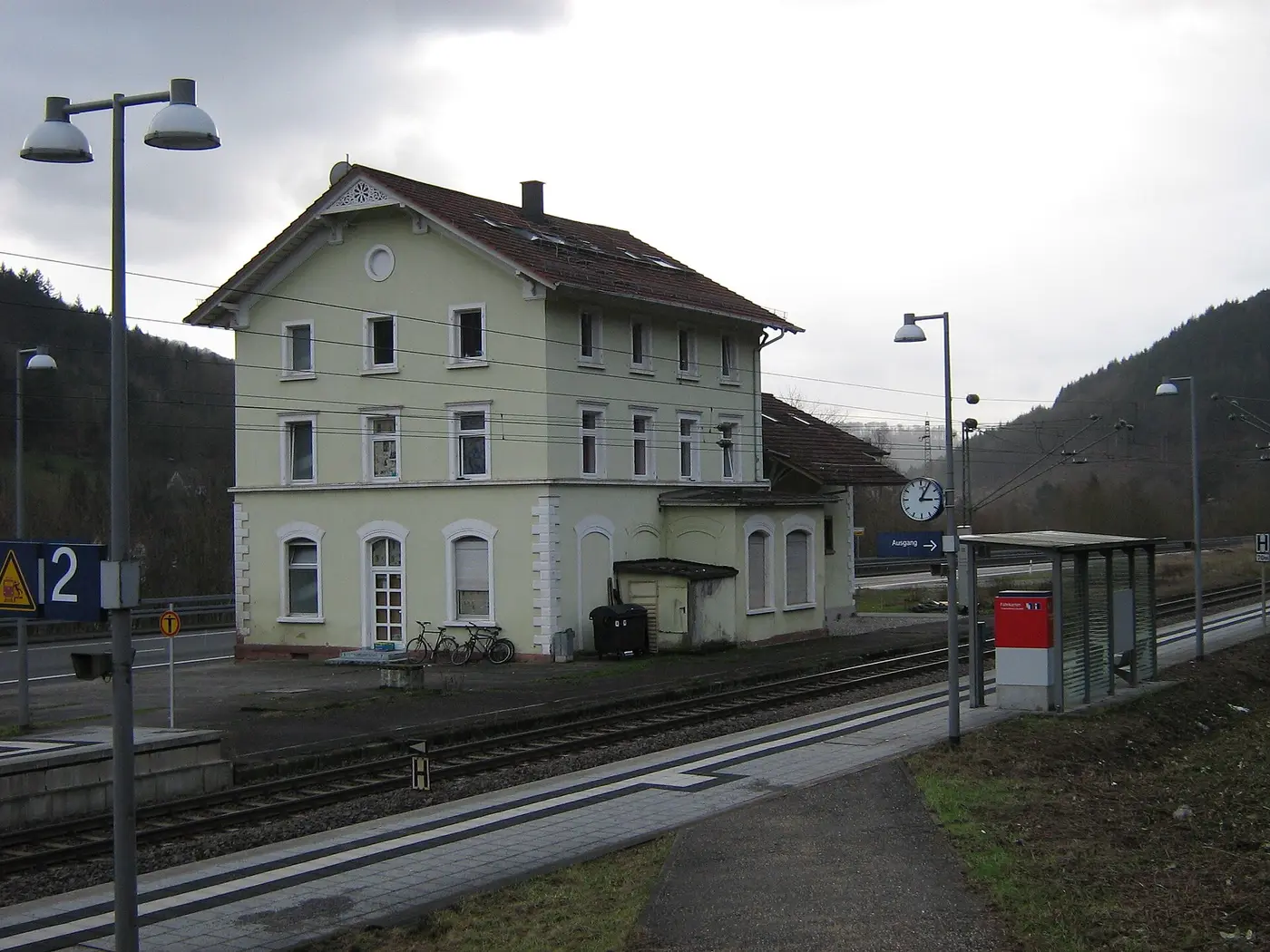 Bahnhof (heute Haltepunkt) Neckarhausen bei Neckarsteinach
