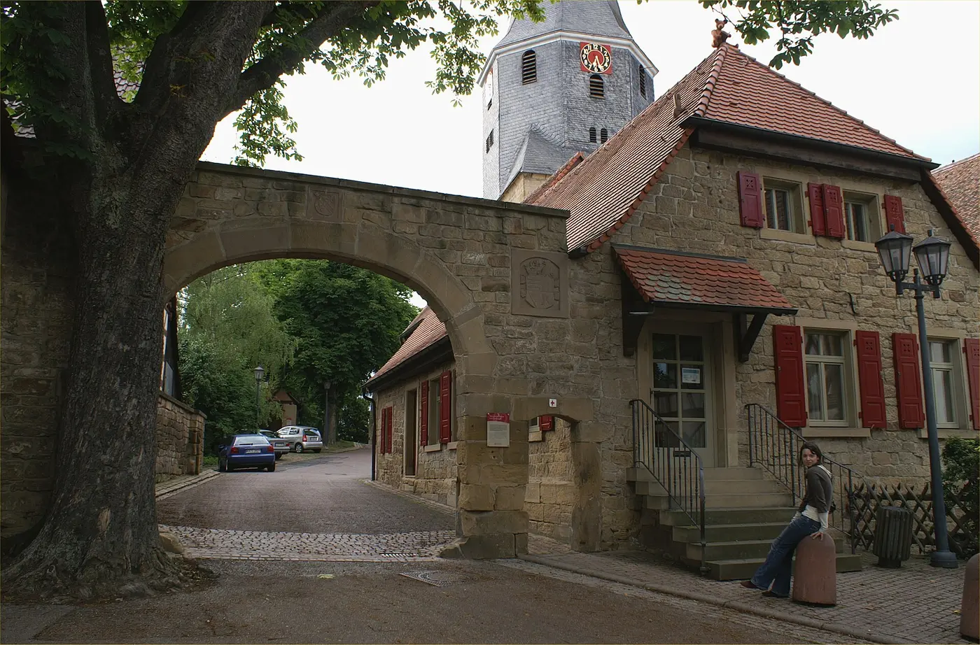 Torwächterhaus . Der Zugang zum Amthof in Oberderdingen erfolgte bis vor 200 Jahren über eine Zugbrücke. …