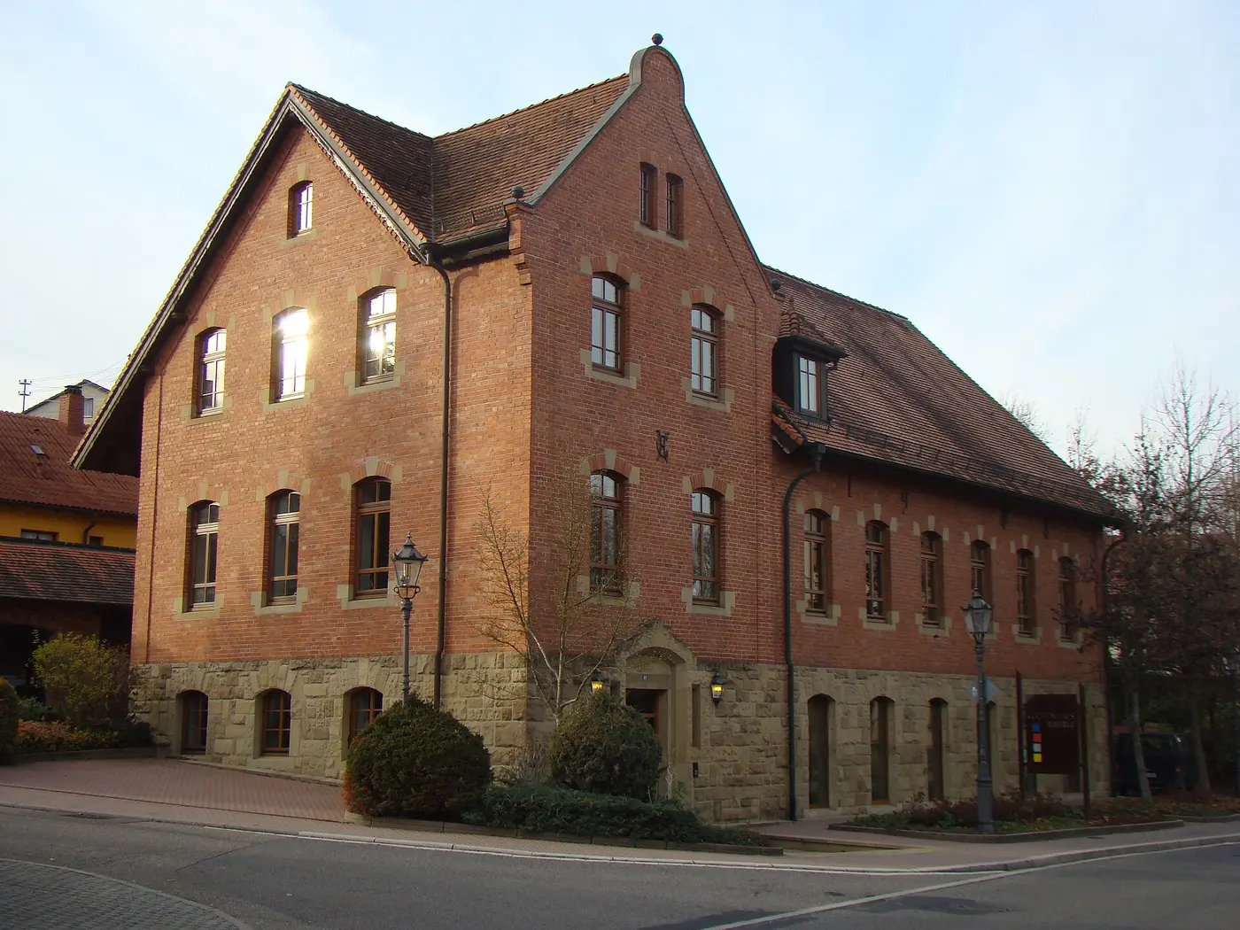 Waldangelloch, historisches Gebäude